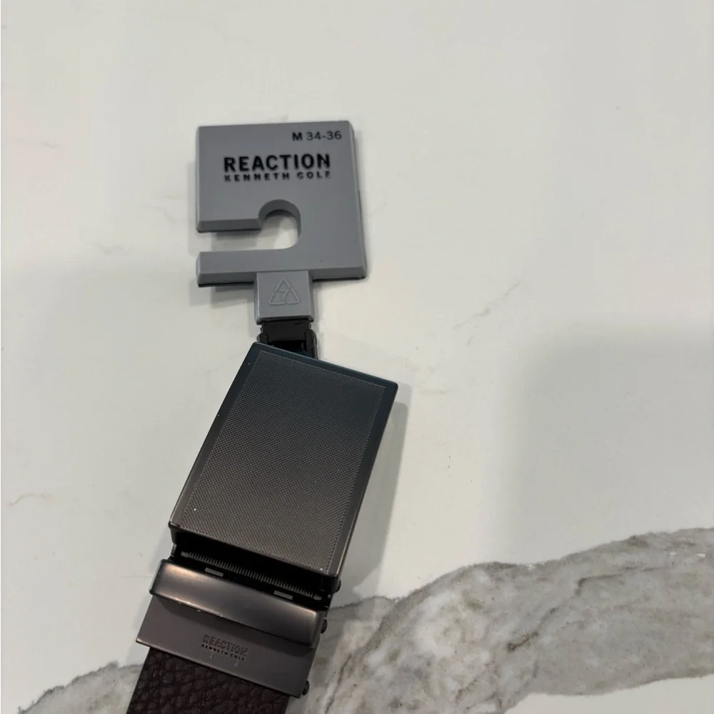 NWT Kenneth Cole reaction‎ Black/ Brown reversible belt size(M) 34/36